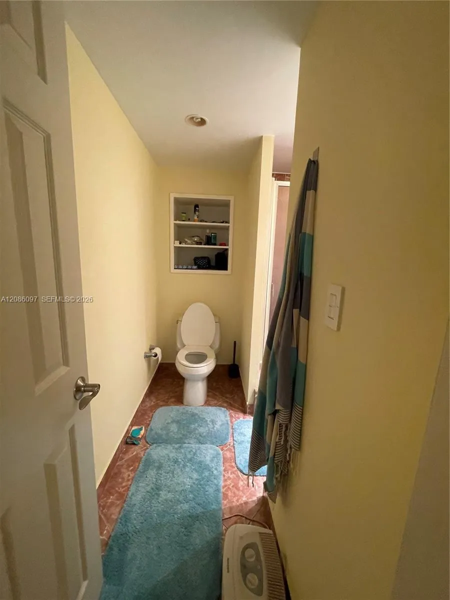 600 Three Islands Blvd #614 Hallandale Beach, FL 33009