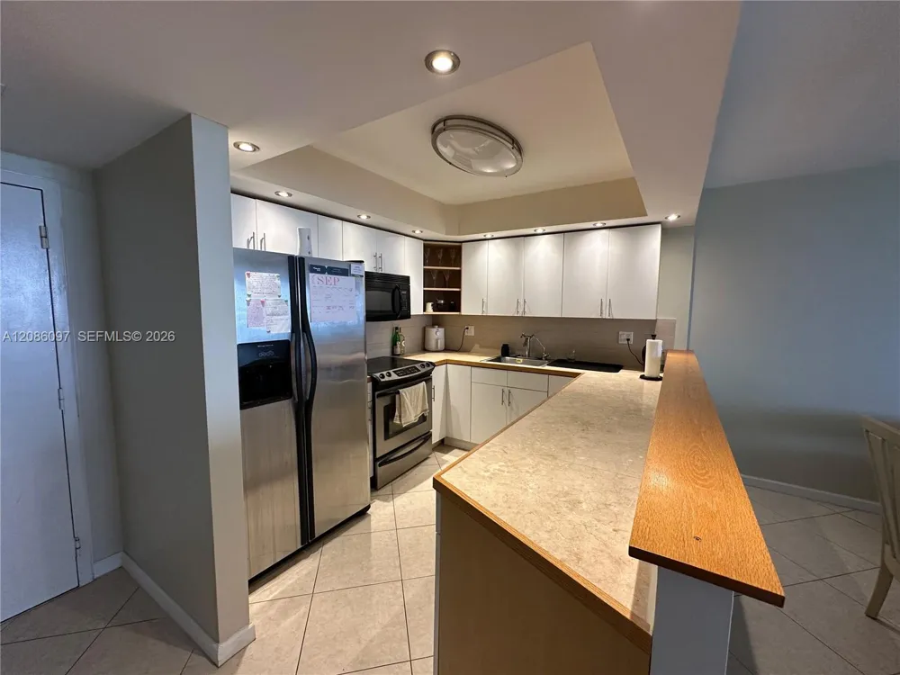 600 Three Islands Blvd #614 Hallandale Beach, FL 33009