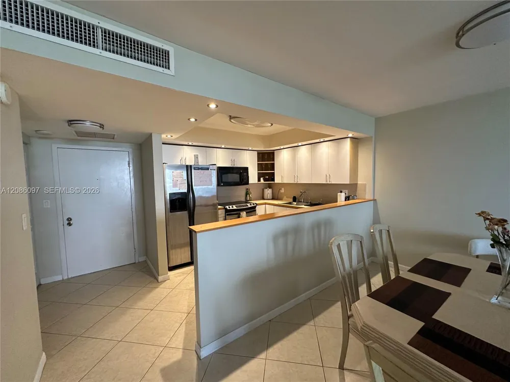 600 Three Islands Blvd #614 Hallandale Beach, FL 33009