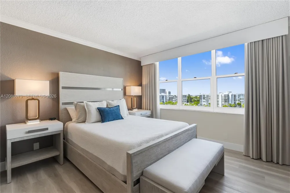 2501 S Ocean Dr #927 (available) Hollywood, FL 33019