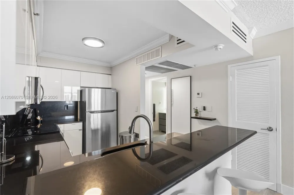 2501 S Ocean Dr #927 (available) Hollywood, FL 33019