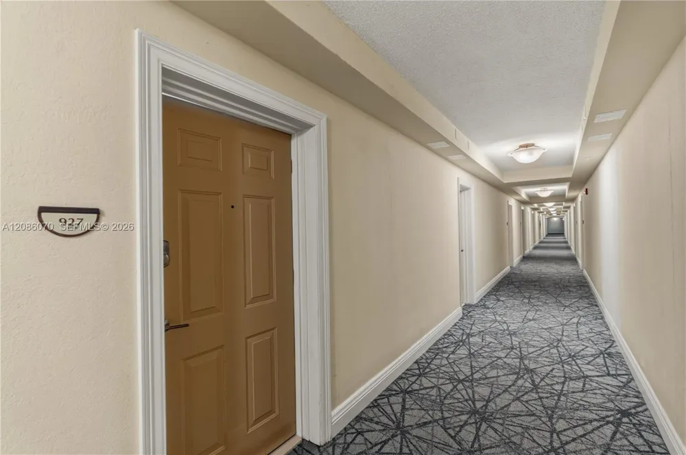 2501 S Ocean Dr #927 (available) Hollywood, FL 33019