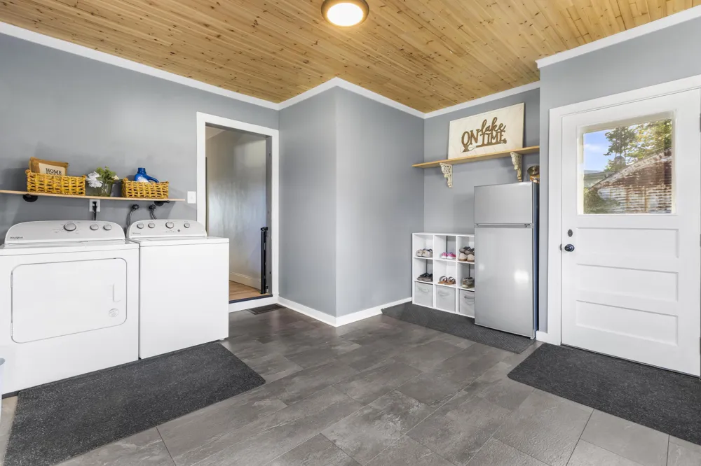 43 W Hickory Road Johnstown Township, MI 49017