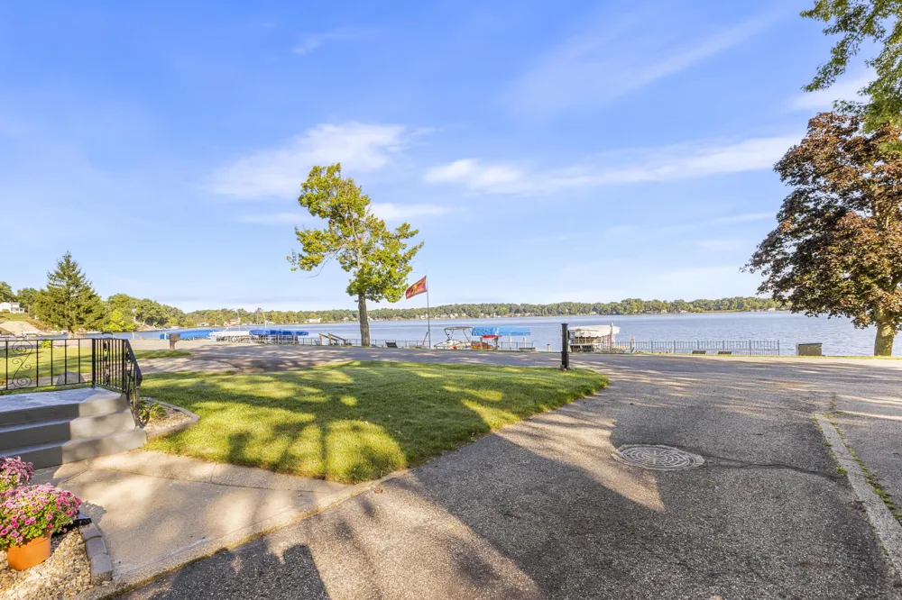 43 W Hickory Road Johnstown Township, MI 49017