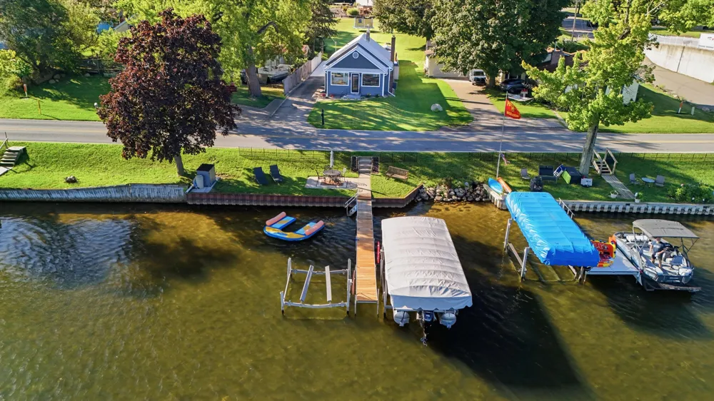 43 W Hickory Road Johnstown Township, MI 49017