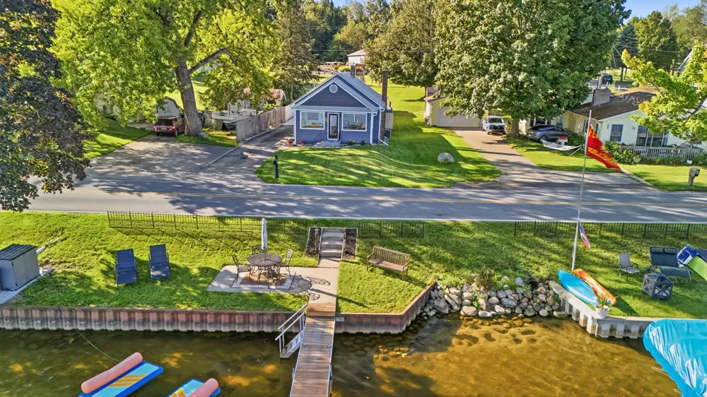 43 W Hickory Road Johnstown Township, MI 49017