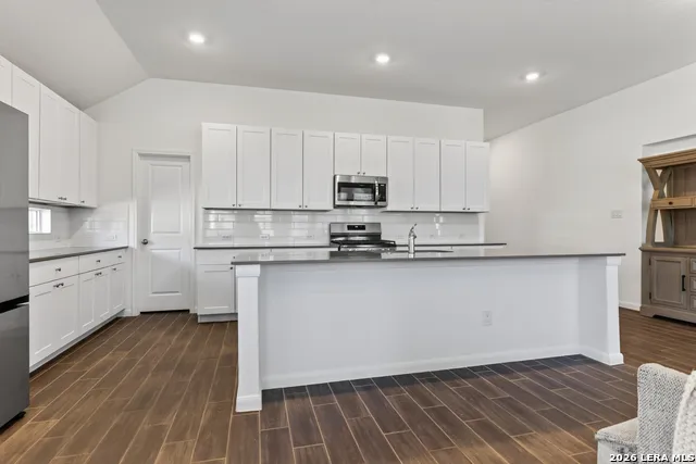 9351 Oxford Shire San Antonio, TX 78254