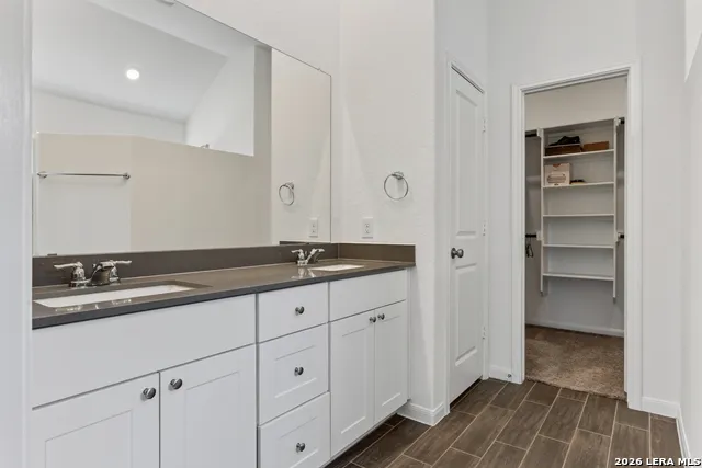 9351 Oxford Shire San Antonio, TX 78254