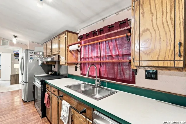 360 BRANDON WAY Poteet, TX 78065