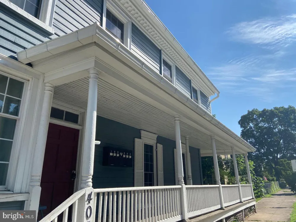400 E WASHINGTON STREET E #5 Charles Town, WV 25414