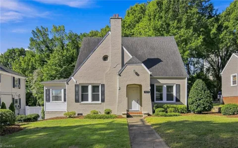 1610 W First Street