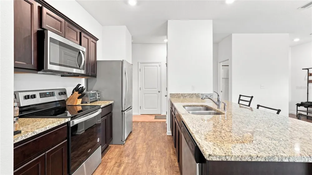 5646 ALEXANDER SPRINGS PLACE Lakeland, FL 33811