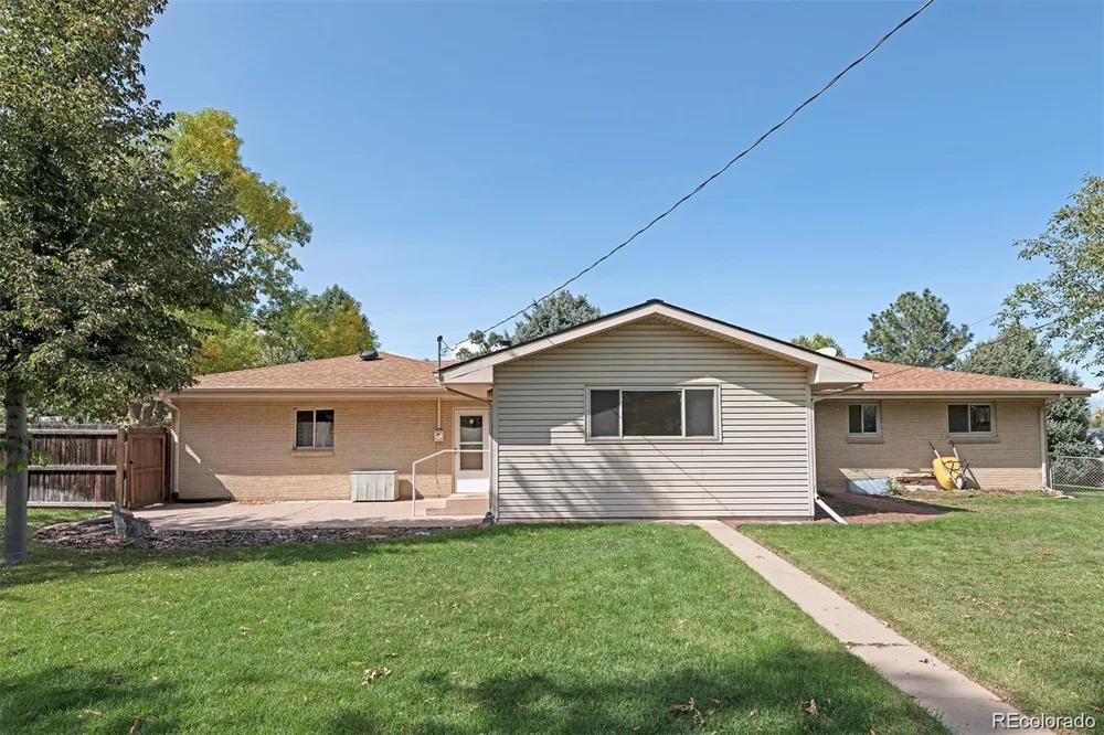 5984 S Fairfield Street Littleton, CO 80120