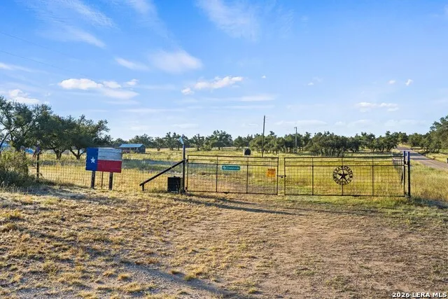 307 GOLD SCHAEFER RD Fredericksburg, TX 78624