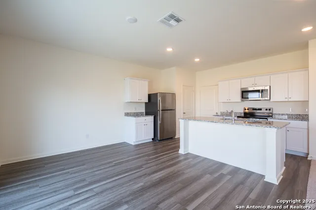 7507 Burrowing Cobra San Antonio, TX 78253