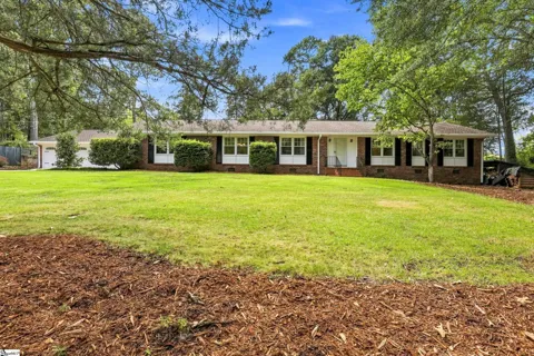 112 Lakeview Circle