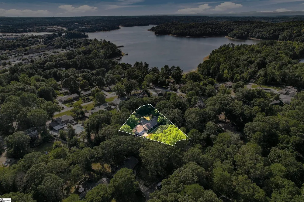 112 Lakeview Circle Clemson, SC 29631
