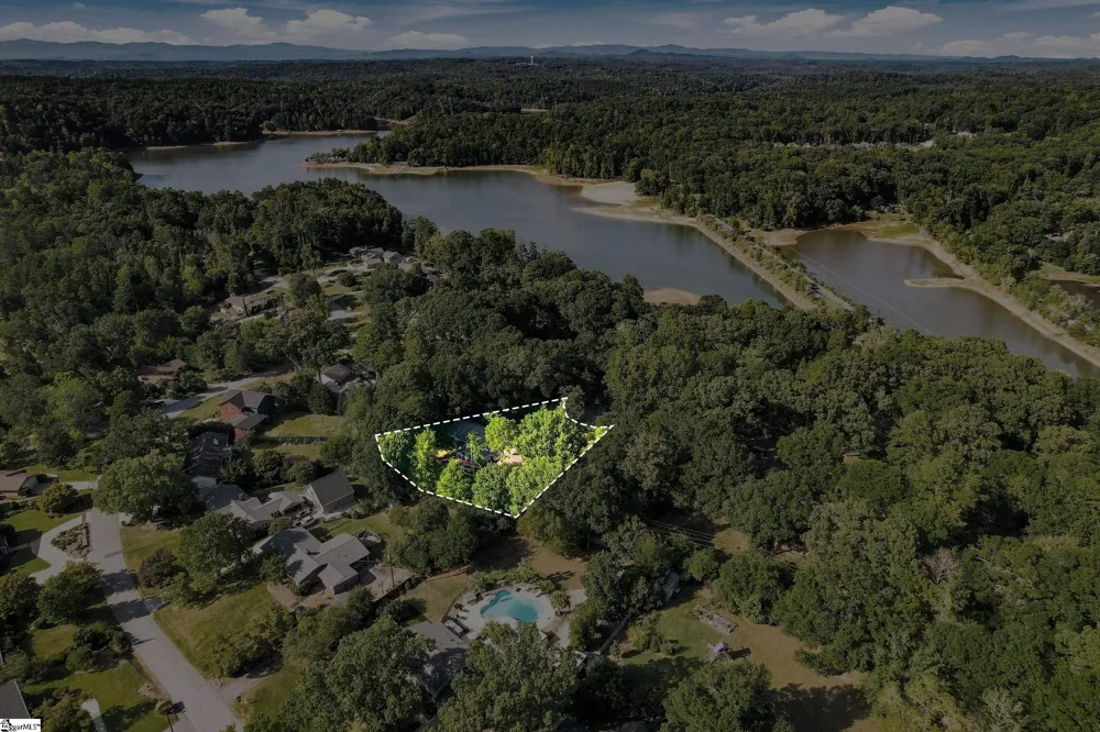 112 Lakeview Circle Clemson, SC 29631