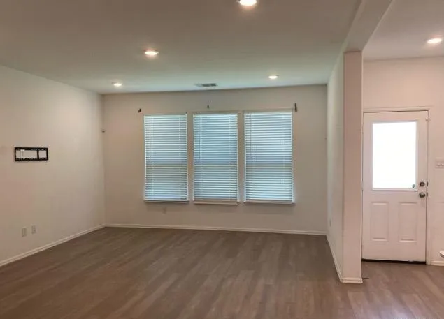 24019 Hawthorn Lakes Drive New Caney, TX 77357