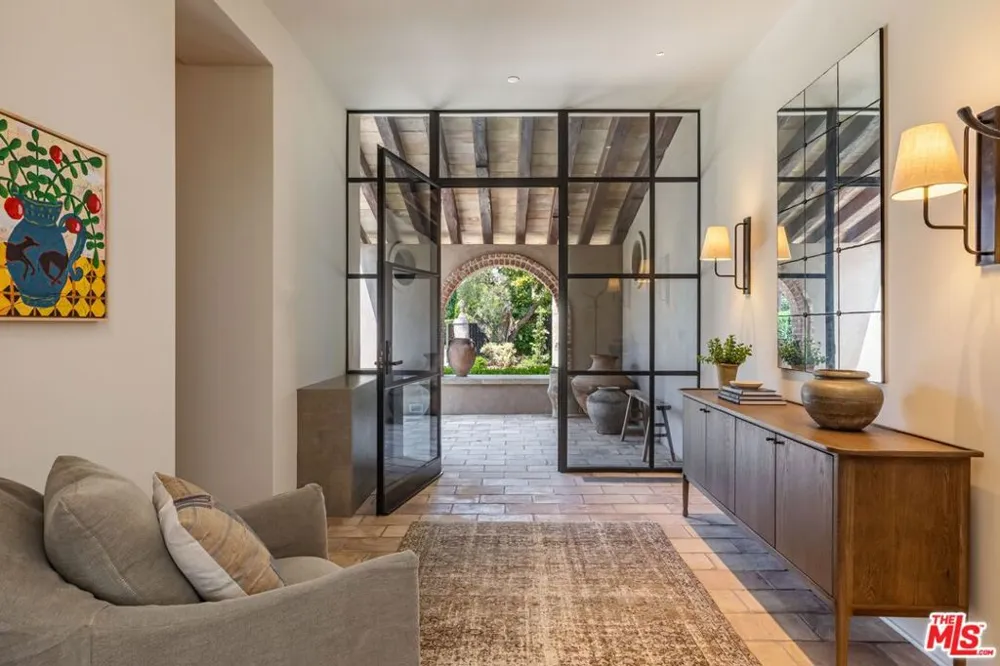 976 Alpine Drive Beverly Hills, CA 90210