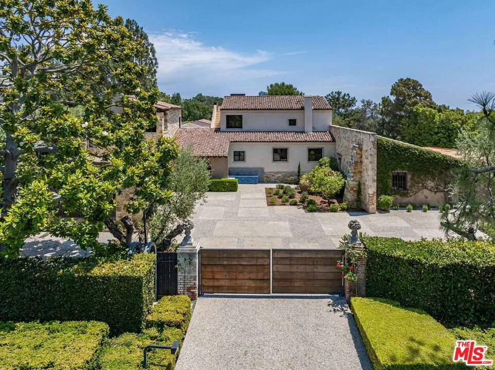 976 Alpine Drive Beverly Hills, CA 90210