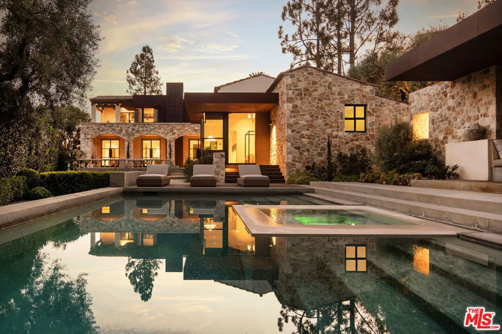976 Alpine Drive Beverly Hills, CA 90210