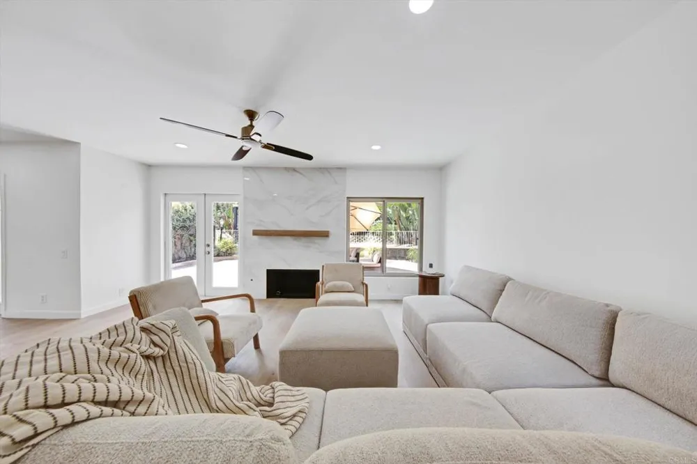 5850 Menorca Drive San Diego, CA 92124