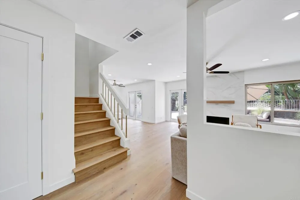 5850 Menorca Drive San Diego, CA 92124