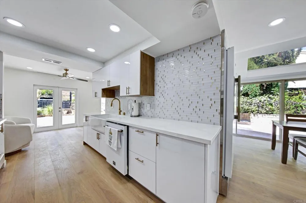 5850 Menorca Drive San Diego, CA 92124