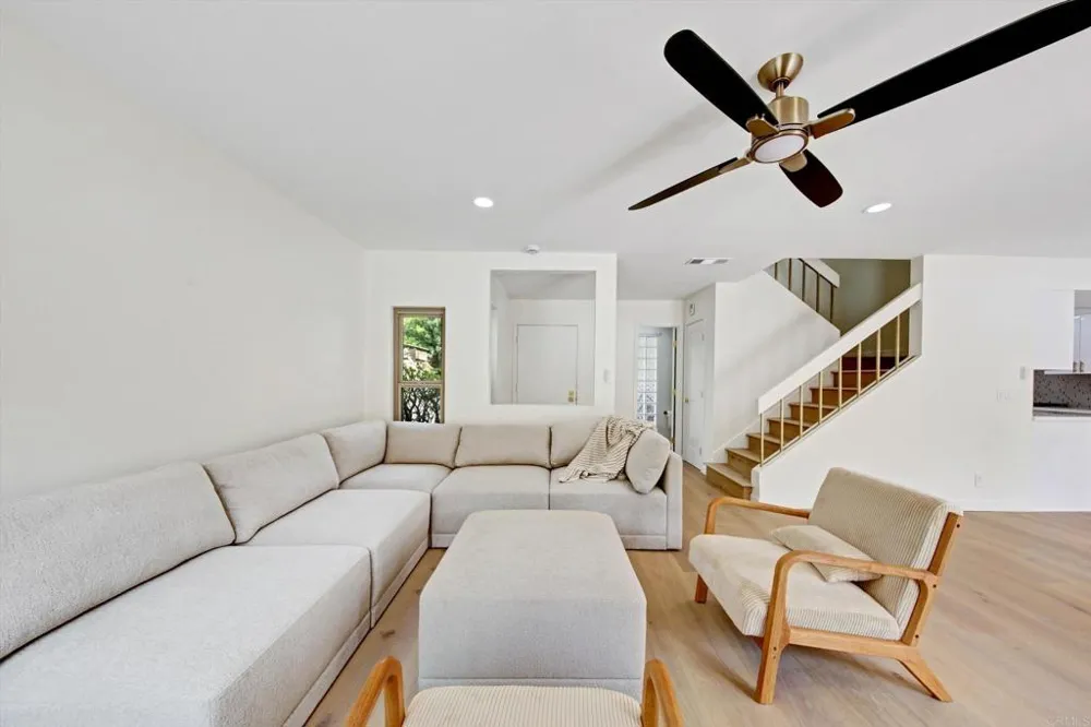 5850 Menorca Drive San Diego, CA 92124