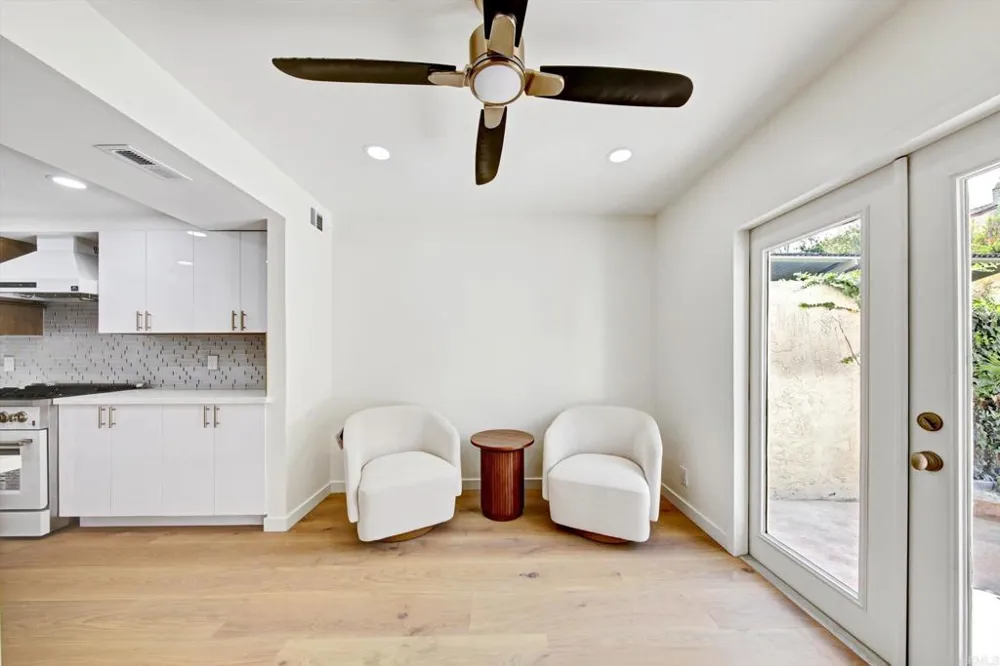 5850 Menorca Drive San Diego, CA 92124