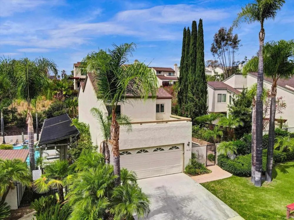 5850 Menorca Drive San Diego, CA 92124