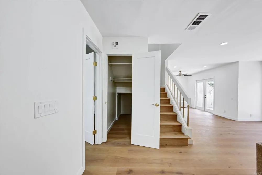 5850 Menorca Drive San Diego, CA 92124