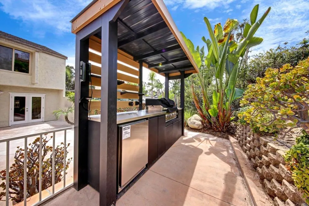 5850 Menorca Drive San Diego, CA 92124