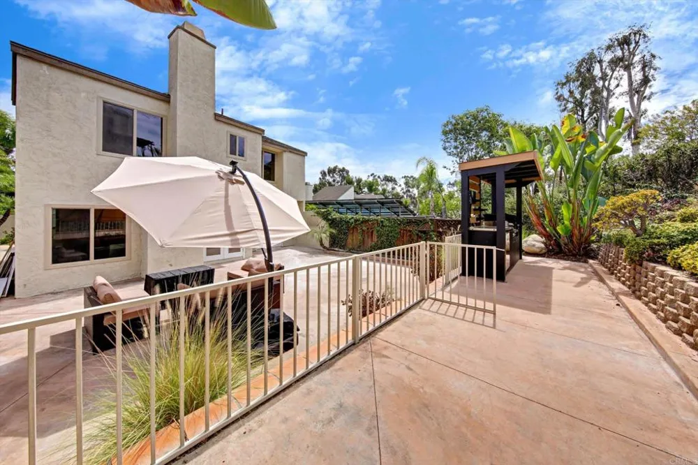 5850 Menorca Drive San Diego, CA 92124