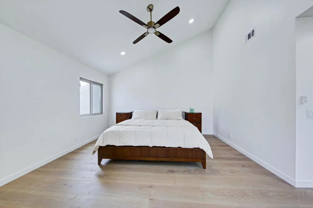 5850 Menorca Drive San Diego, CA 92124