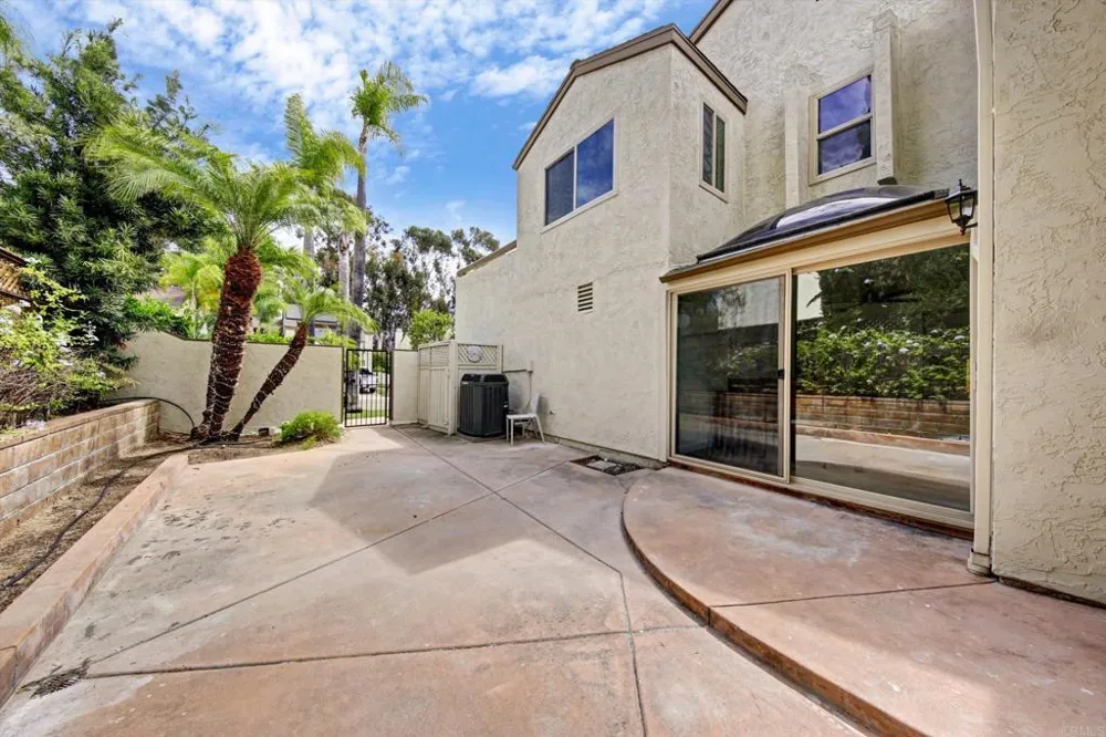 5850 Menorca Drive San Diego, CA 92124