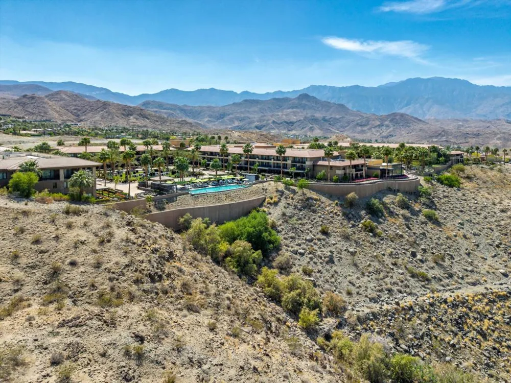 28 Stone Cliff Rancho Mirage, CA 92270