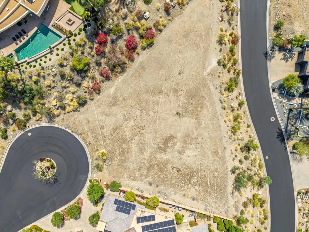 28 Stone Cliff Rancho Mirage, CA 92270