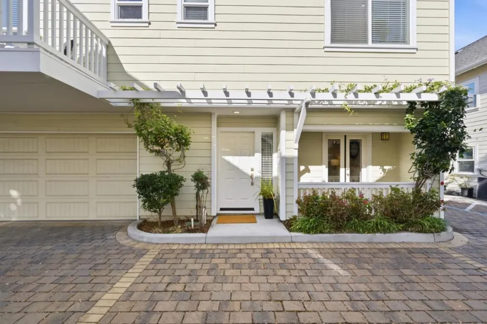 21751 Granada Avenue Cupertino, CA 95014