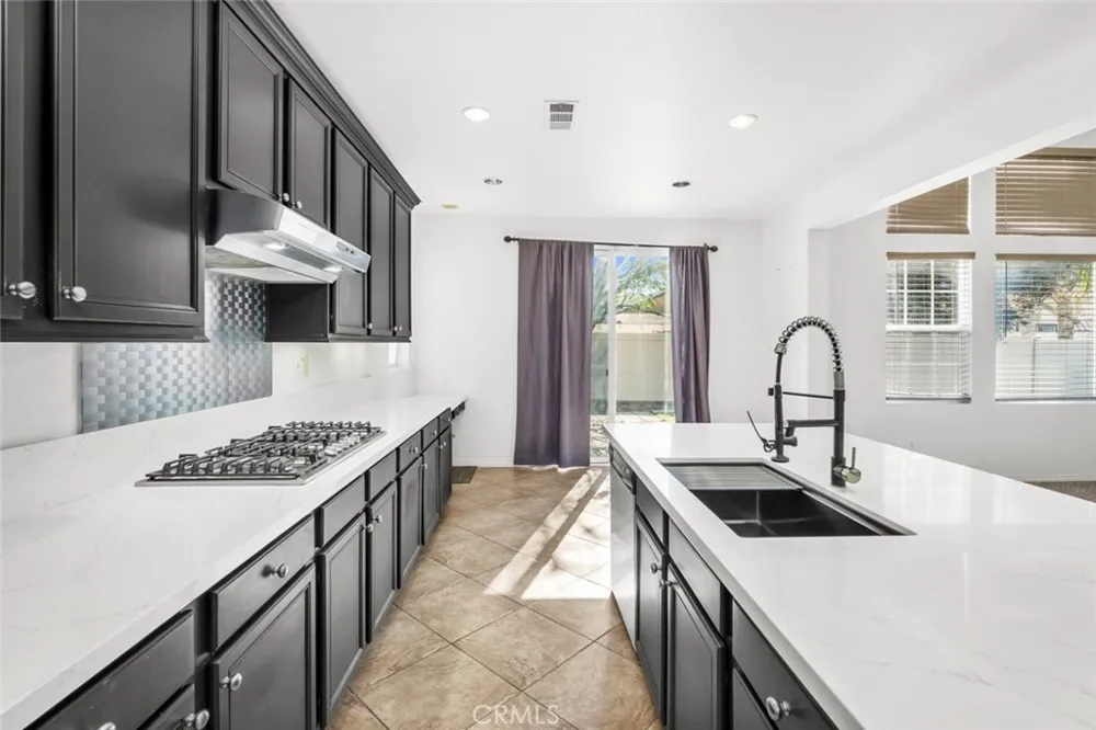 5523 Segovia Bakersfield, CA 93306