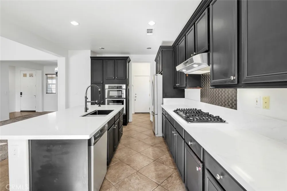 5523 Segovia Bakersfield, CA 93306