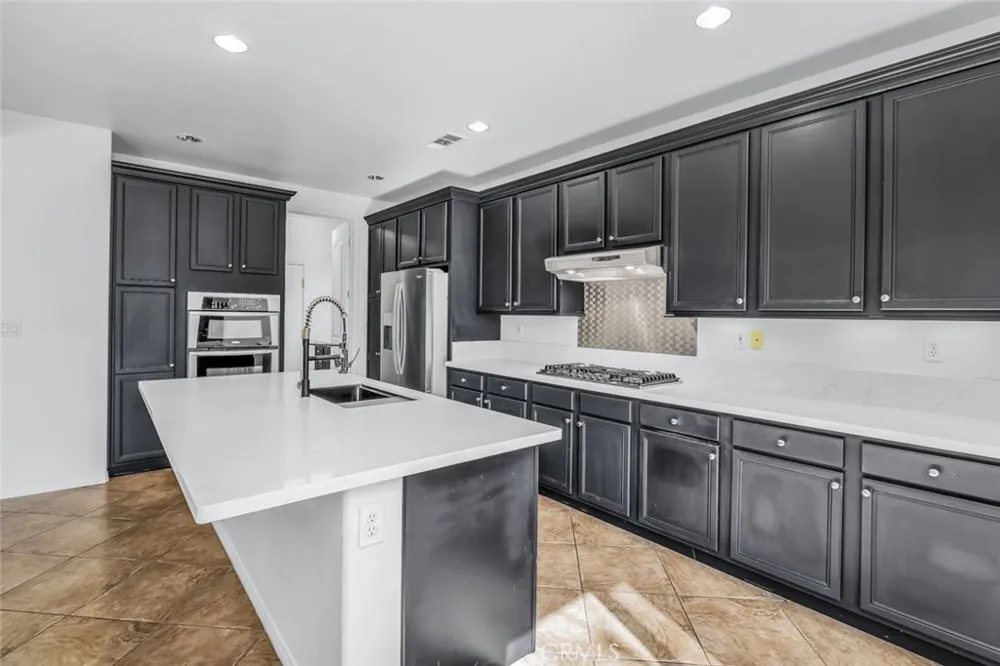 5523 Segovia Bakersfield, CA 93306