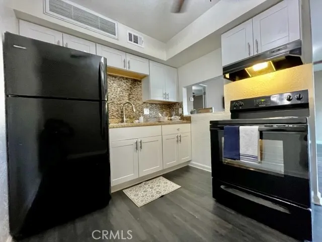 36953 Bankside Drive #5 Cathedral City, CA 92234
