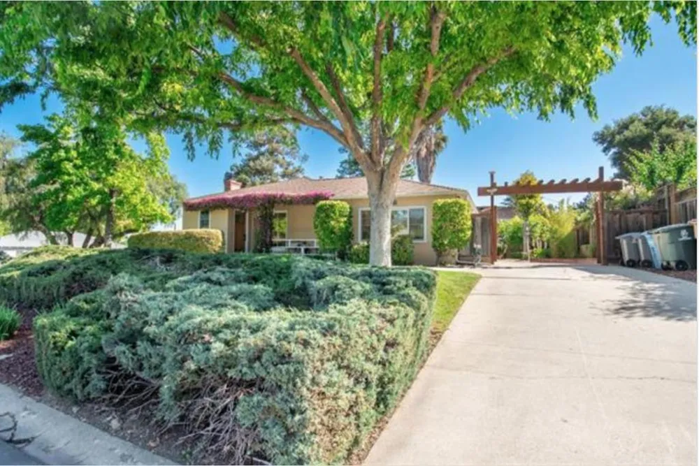 22071 Hibiscus Drive Cupertino, CA 95014