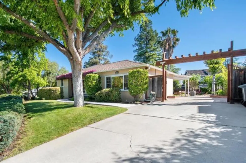 22071 Hibiscus Drive Cupertino, CA 95014