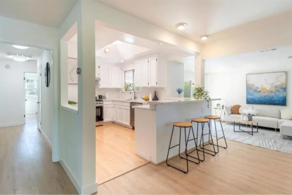 22071 Hibiscus Drive Cupertino, CA 95014