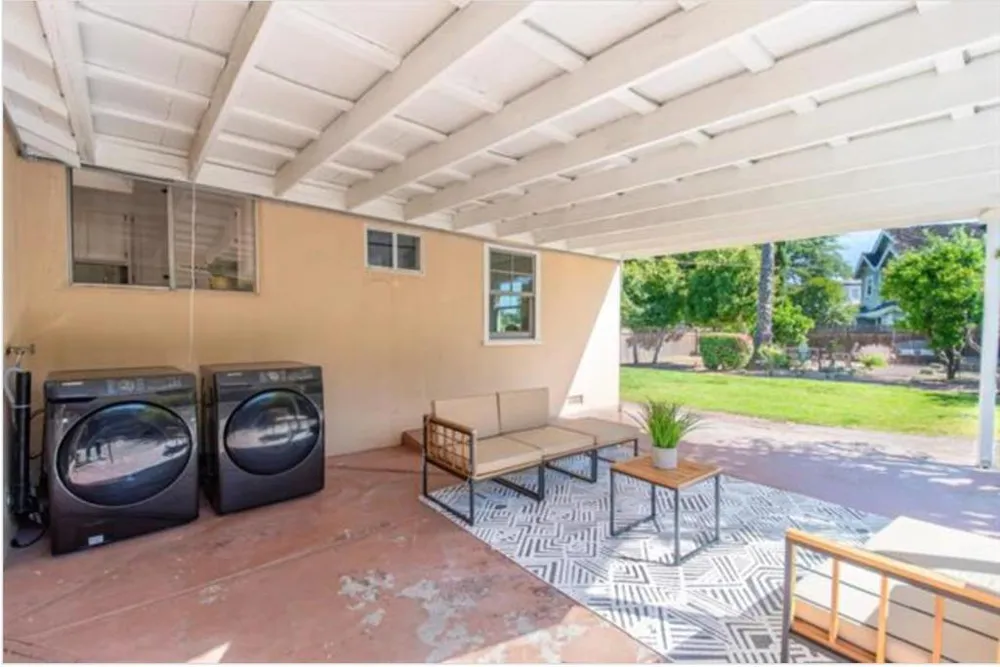 22071 Hibiscus Drive Cupertino, CA 95014