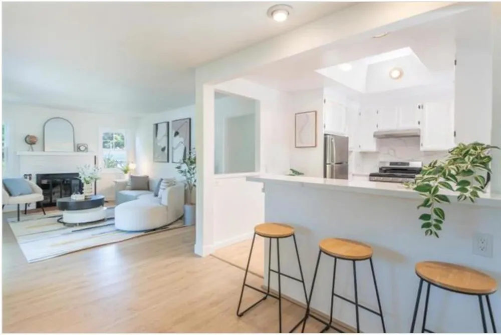 22071 Hibiscus Drive Cupertino, CA 95014