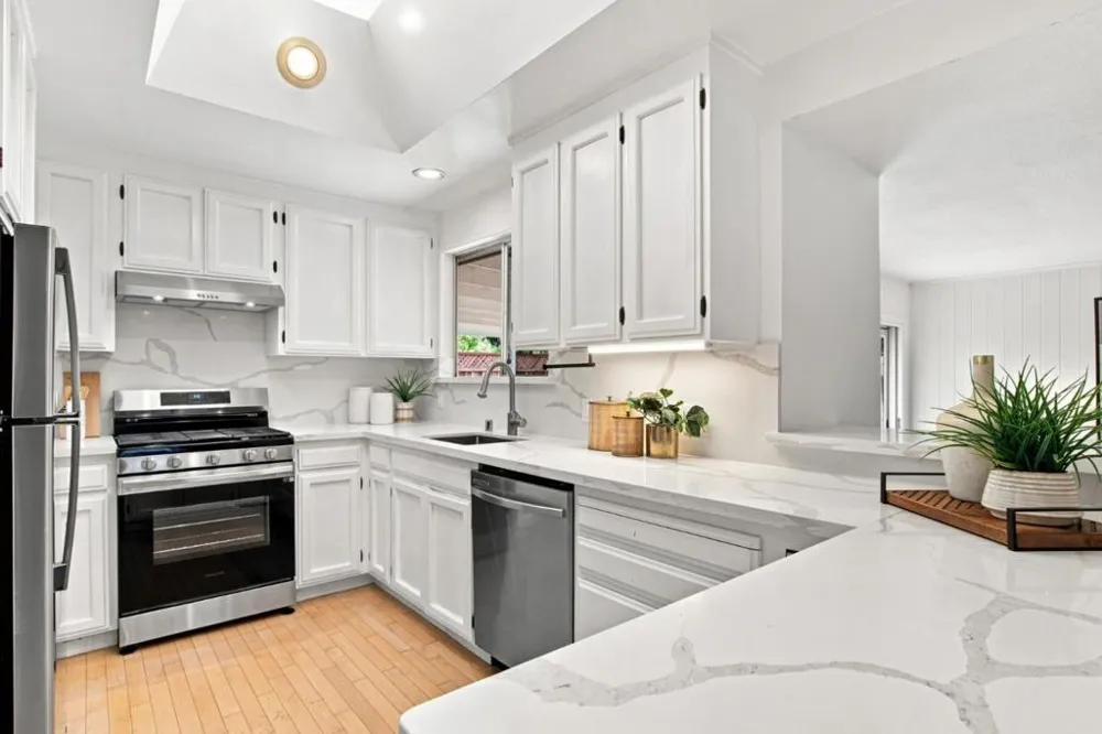 22071 Hibiscus Drive Cupertino, CA 95014